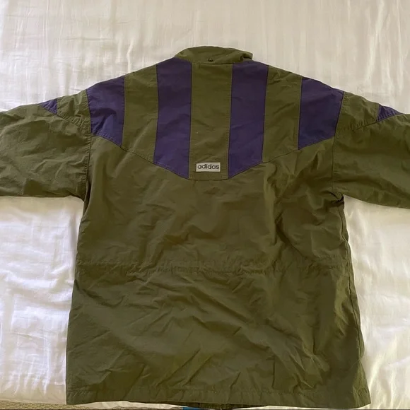 Adidas Mens cargo Windbreaker. - Picture 4 of 4